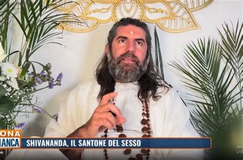 Shivananda: il santone di Foggia che dice di guarire le donne con 